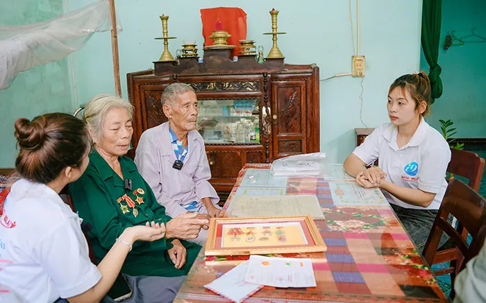 Hình ảnh người chơi bắn cá tại jun88v8 với các chiến thuật hiệu quả